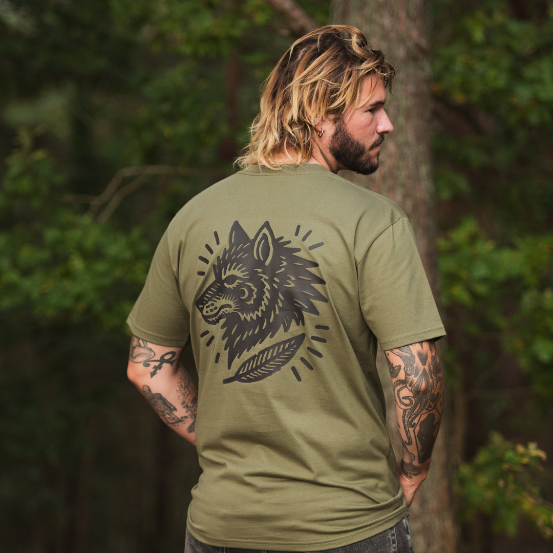 WOLF MOON - FRONT & BACK - MILITARY T-SHIRT - DELUXE HEAVY